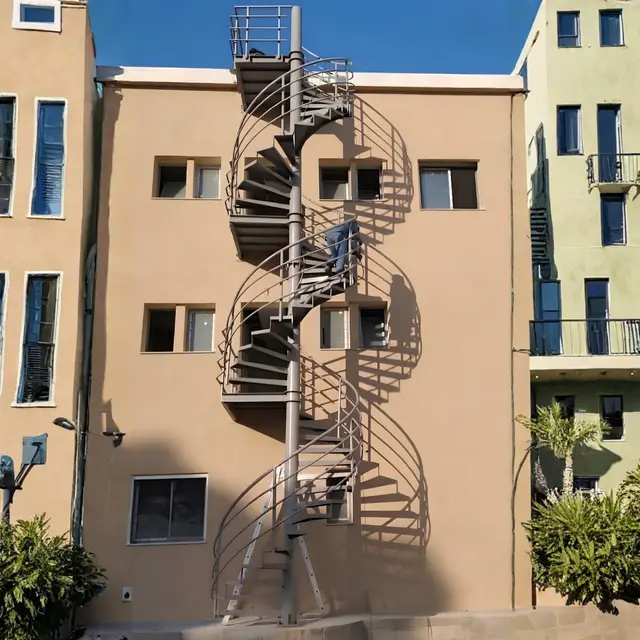 Passerelles & escaliers — Pilot Constract, Sfax